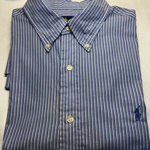 Ralph Lauren men’s button down, collared shirt.